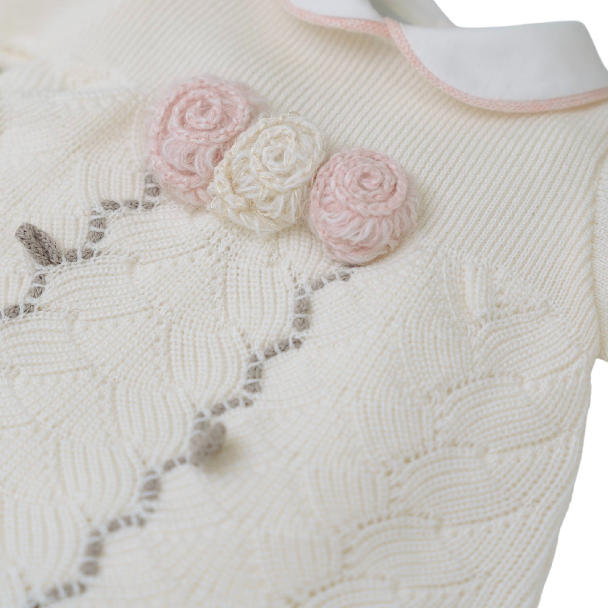100% Virgin Wool Newborn Baby Set, Vanilla Color, Floral Embroidery IN2519