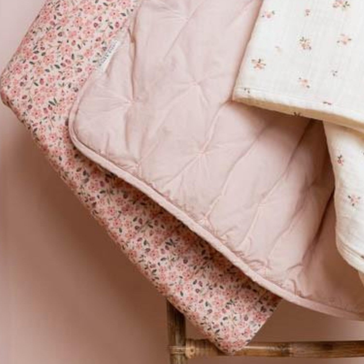 Coperta trapuntata per culla Neonata ROSA TE13164031 -  NANU' BABY