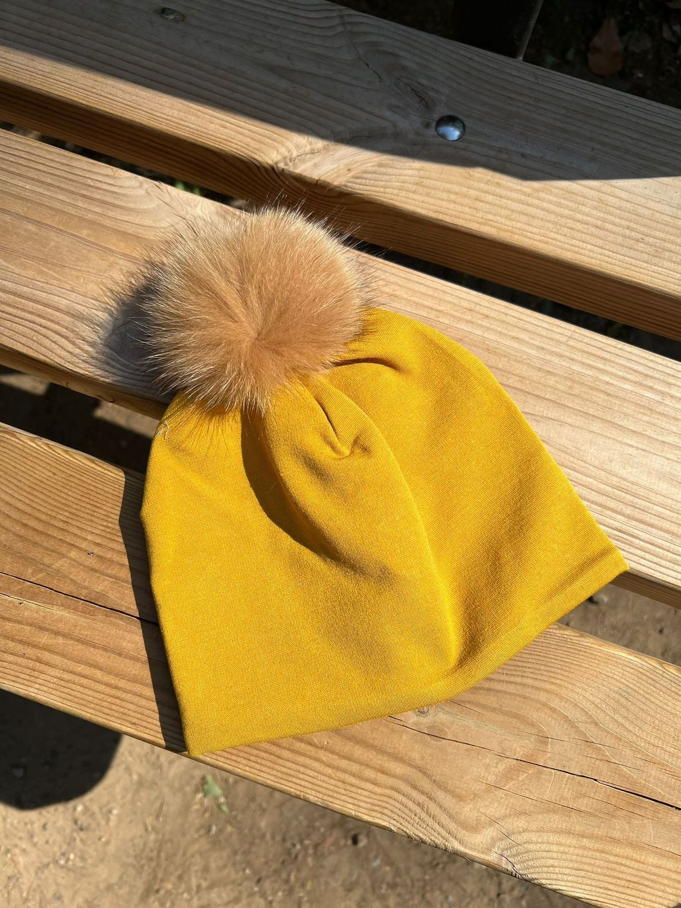 Cappello Pon pon SENAPE AC36088/T01