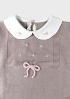 Baumwoll-Strampler mit taubengrauen Rosen 373/T