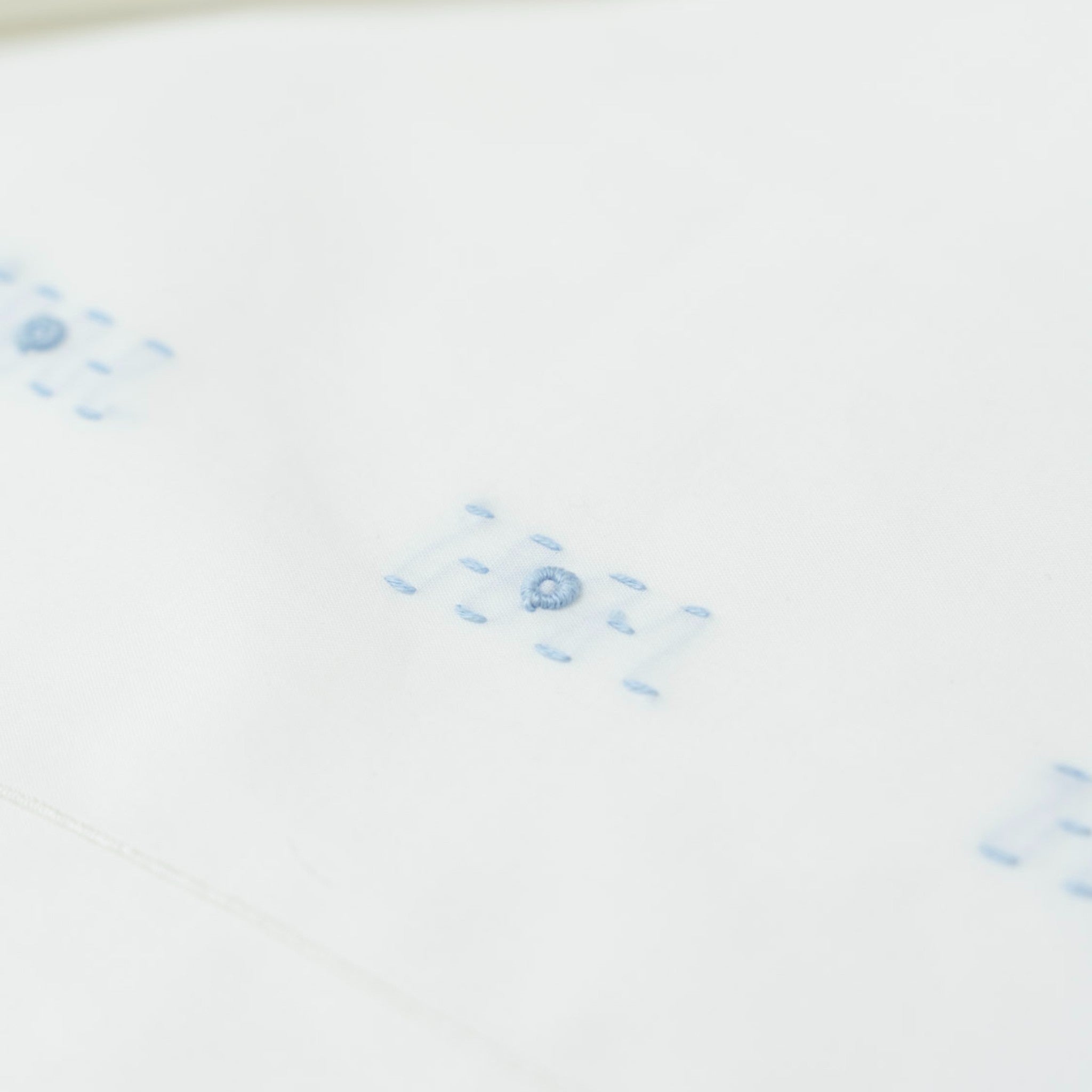 Baby Fitted Sheet with Steam-Iron Embroidery RICCARDO - Piccola Giuggiola RICCARDO-LN