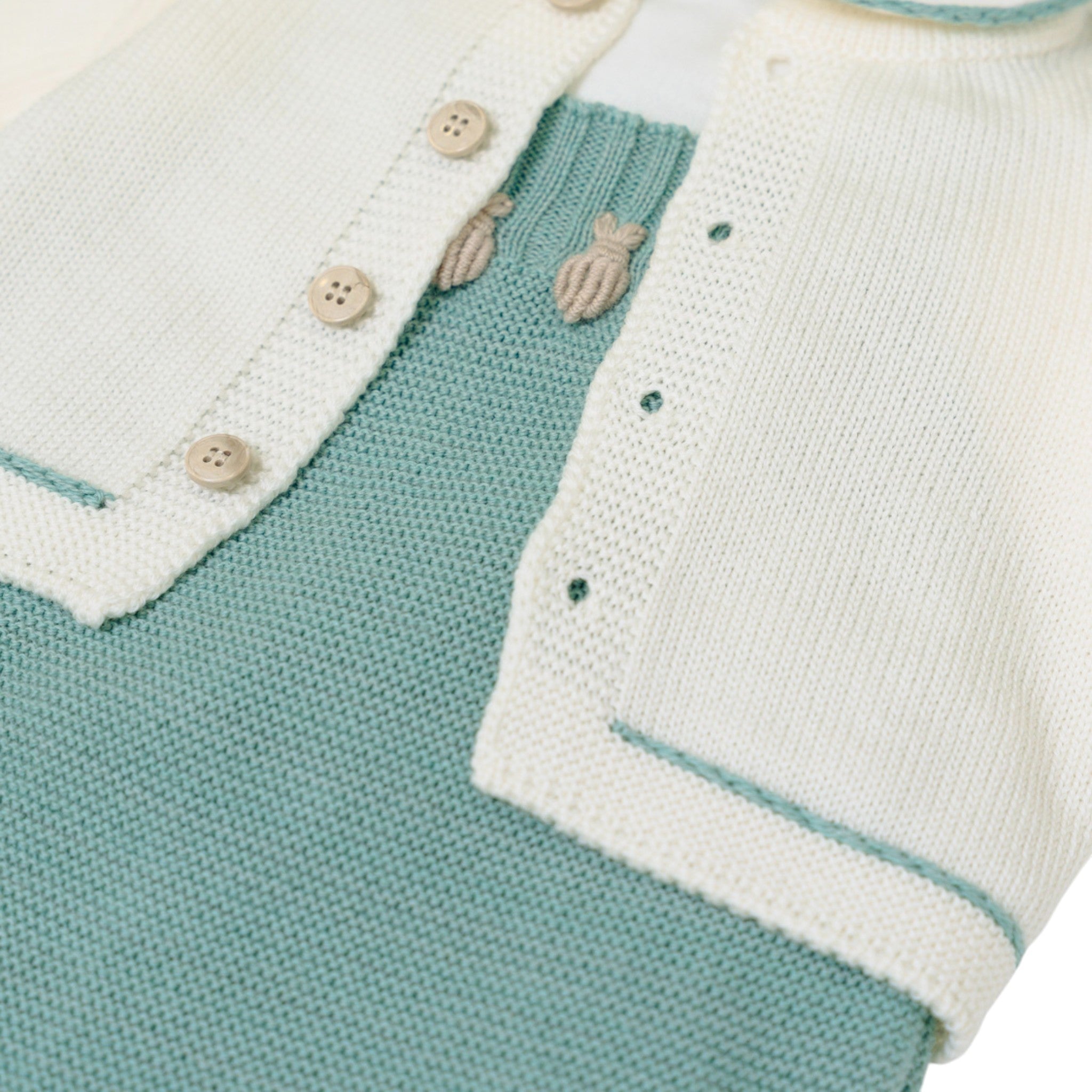 Newborn Baby Set, 100% Virgin Wool, Vanilla and Sage Green IN6631