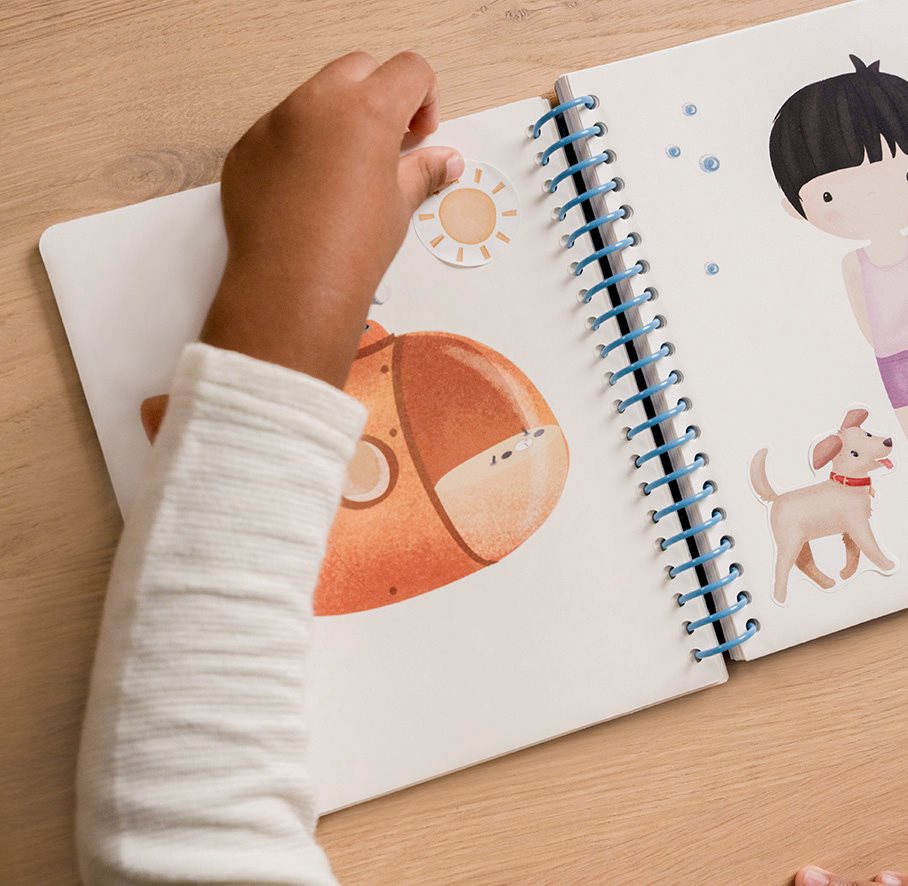 Libro Dress me up con stickers  MLTICOLORE 125407 -  NANU' BABY