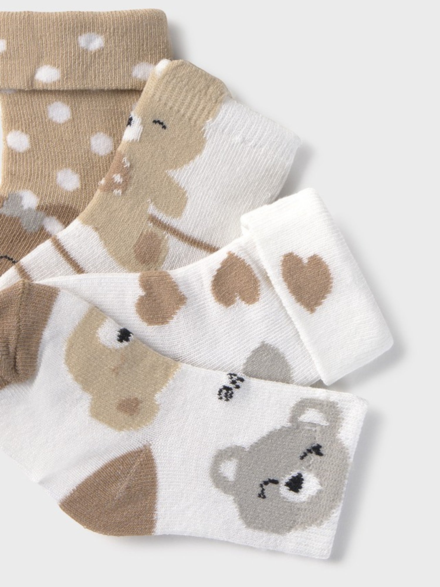 Set mit 4 beigen Socken 9867 /BE